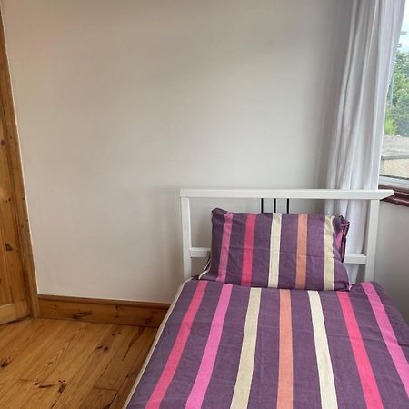 Lovely Rooms In West London Northolt  Kültér fotó