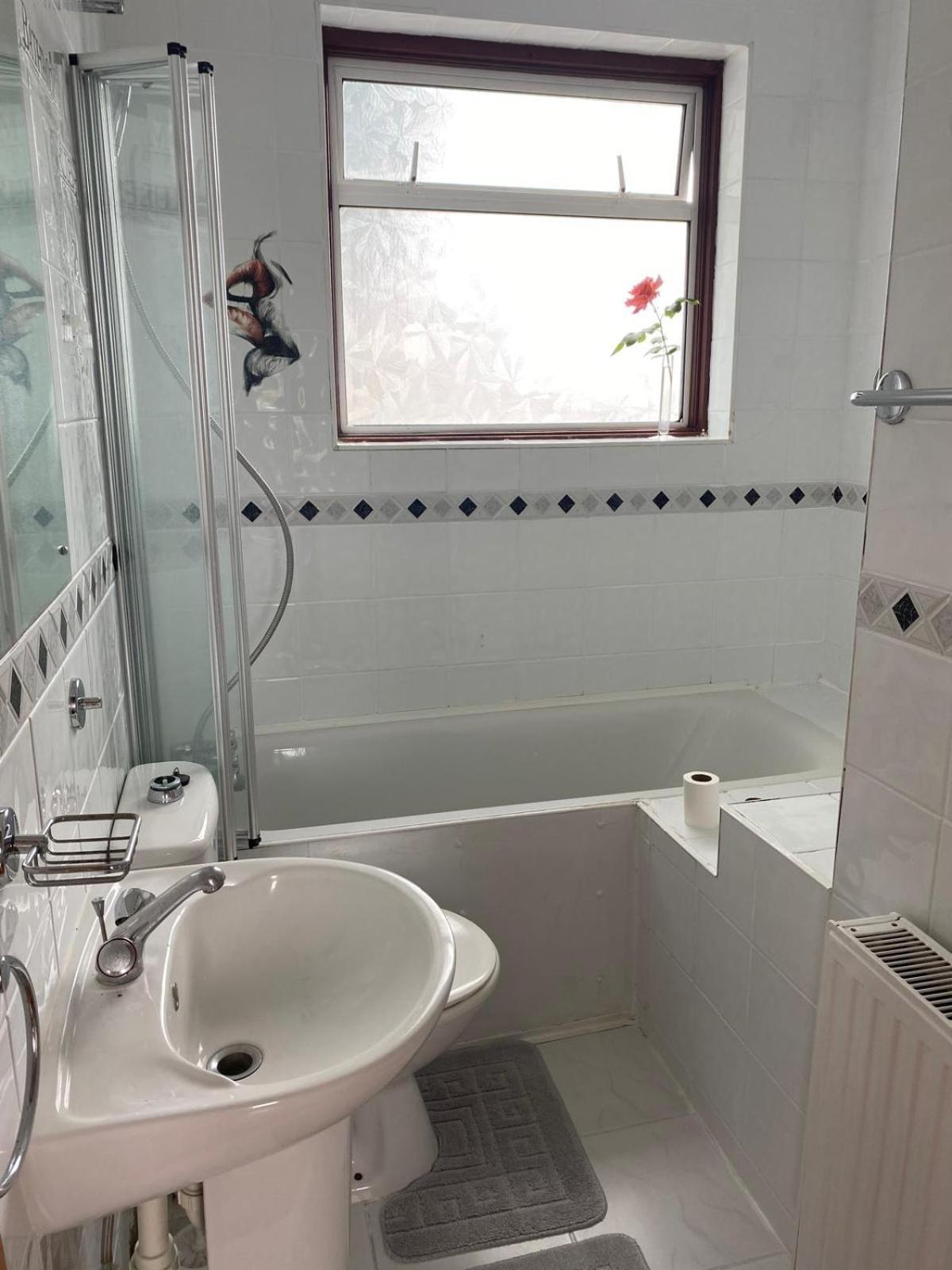 Lovely Rooms In West London Northolt  Kültér fotó