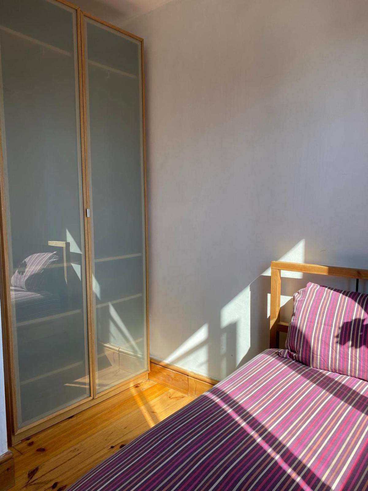 Lovely Rooms In West London Northolt  Kültér fotó