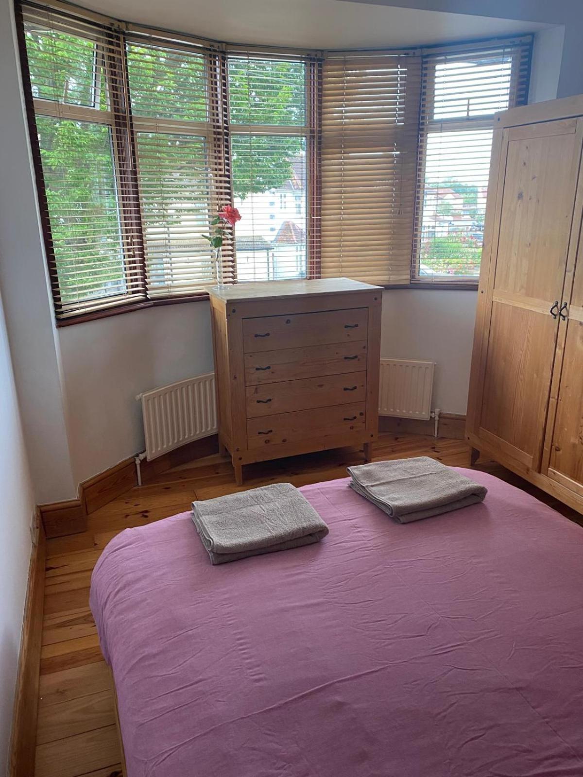 Lovely Rooms In West London Northolt  Kültér fotó
